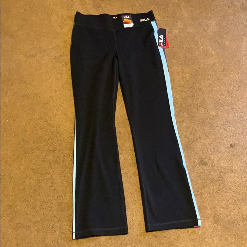 Black yoga pants